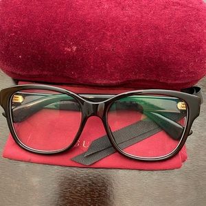 Gucci black rimmed women’s eyeglasses
